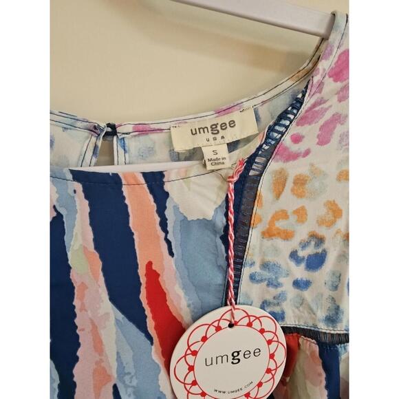 Umgee  Mixed Print  Flowy Top With Cutout Details Lightweight Size S - Picture 3 of 8